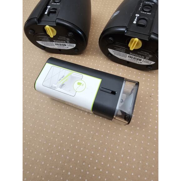 iRobot Roomba Lighthouse Virtual Wall ( #81002) Qty: 2 + MA 01730 - Picture 5 of 9